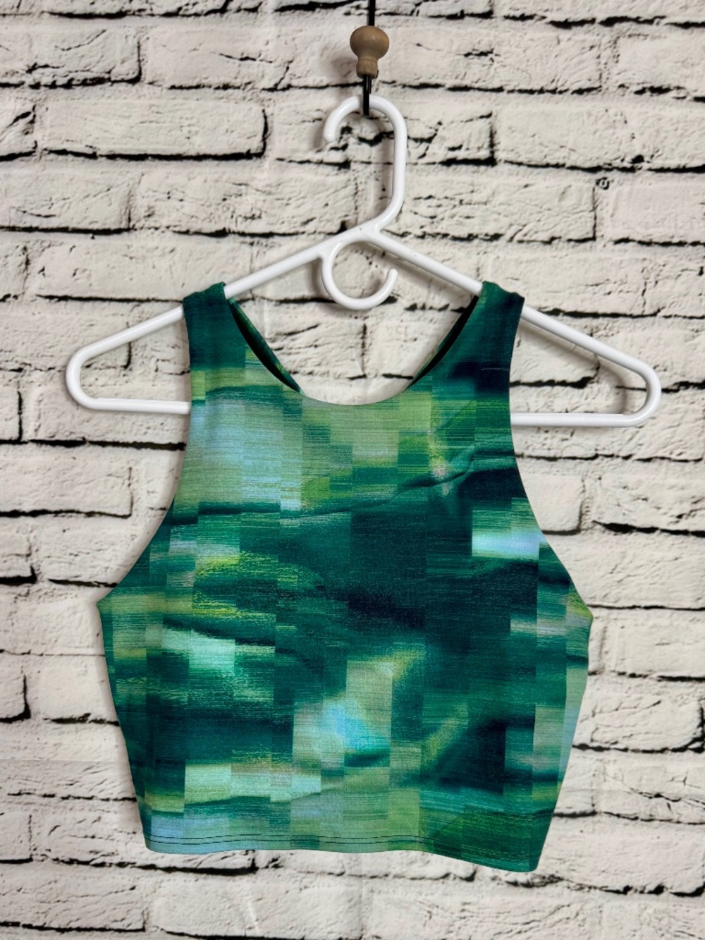 Athleta Conscious Crop Low-Impact Sports Bra